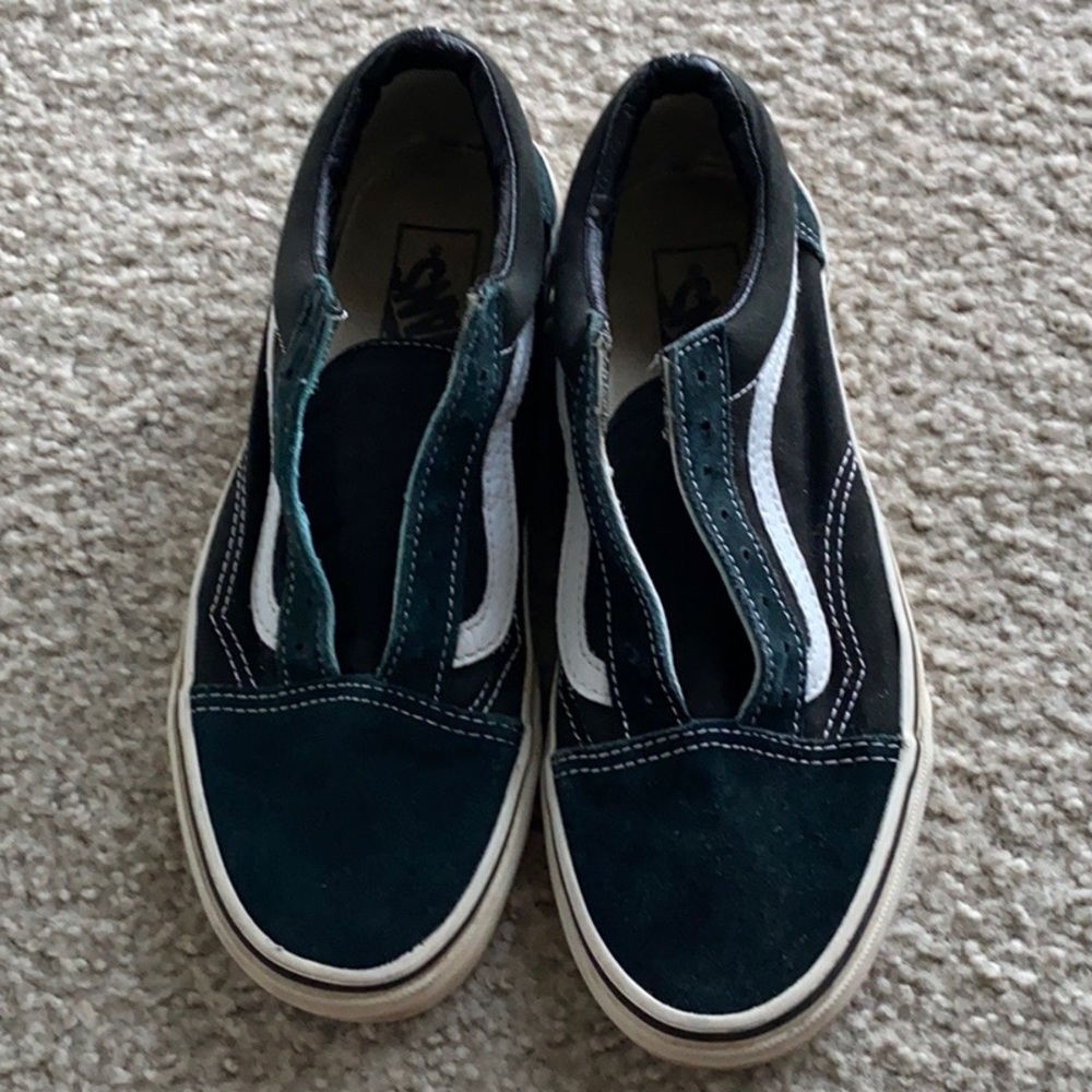 Black Old Skool Vans - size 8.5W